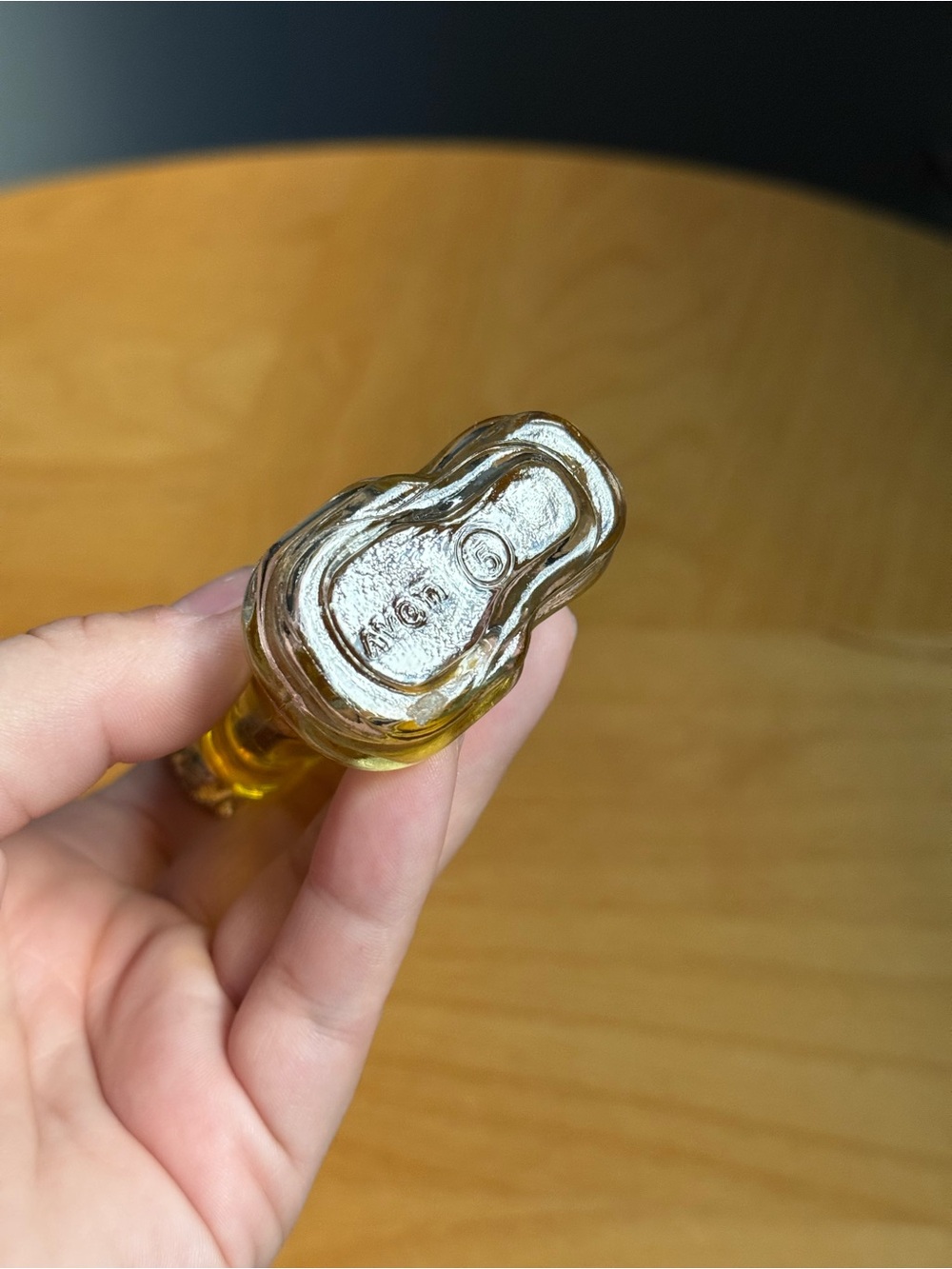 Vintage c1970s Near Full Heavenly Music Harp Shaped Cologne Bottle by AVON - Picture 5 of 15